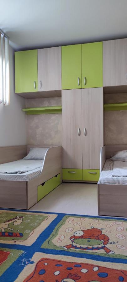 Hysteria Central Flat Oradea Buitenkant foto